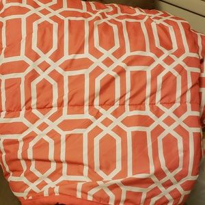 Queen comforter with decorative pillows and shams